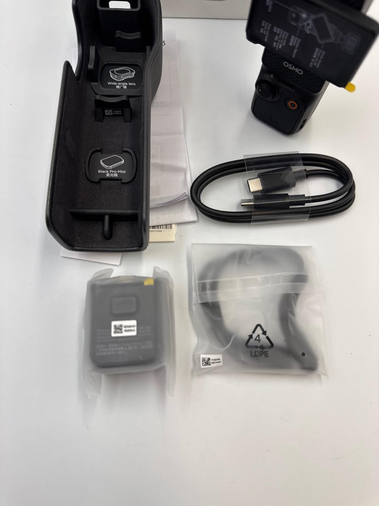 DJI Osmo Pocket 3, Vlogging Cameras with 1'' CMOS & 4K/120fps