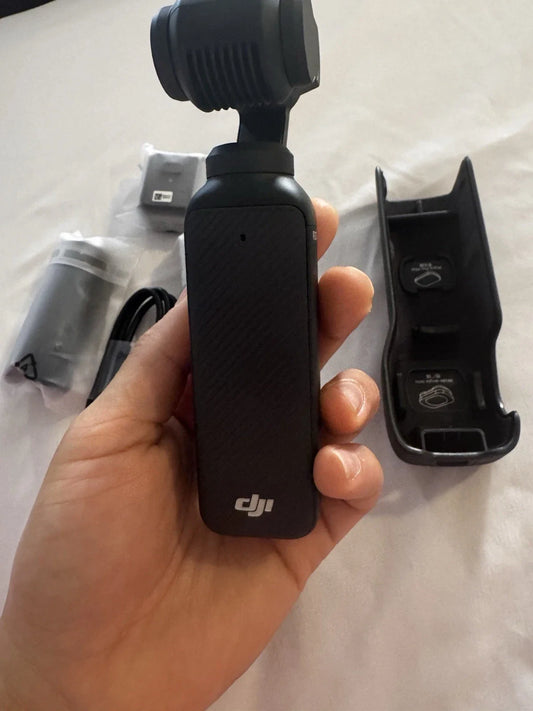 DJI Osmo Pocket 3 Creator Combo, Vlogging with 1'' CMOS, 4K/120fps Video